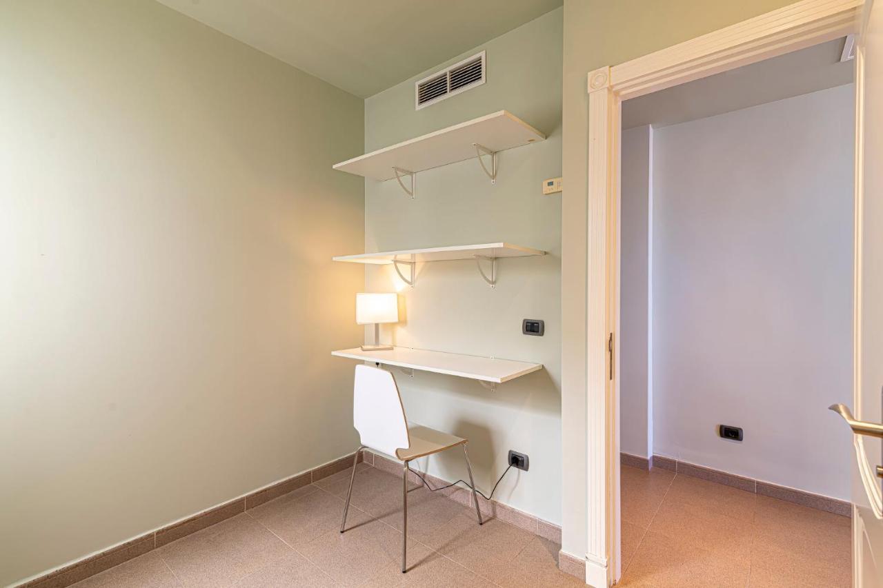 Luxury Holidays Suites, Playa De Los Cristianos Los Cristianos  Luaran gambar