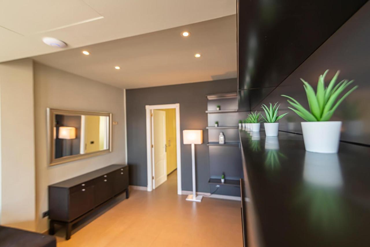 Luxury Holidays Suites, Playa De Los Cristianos Los Cristianos  Luaran gambar