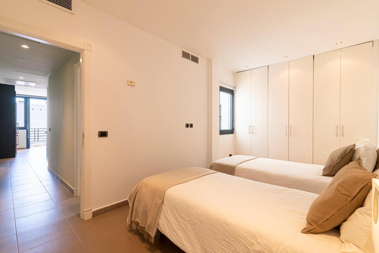 Luxury Holidays Suites, Playa De Los Cristianos Los Cristianos  Luaran gambar