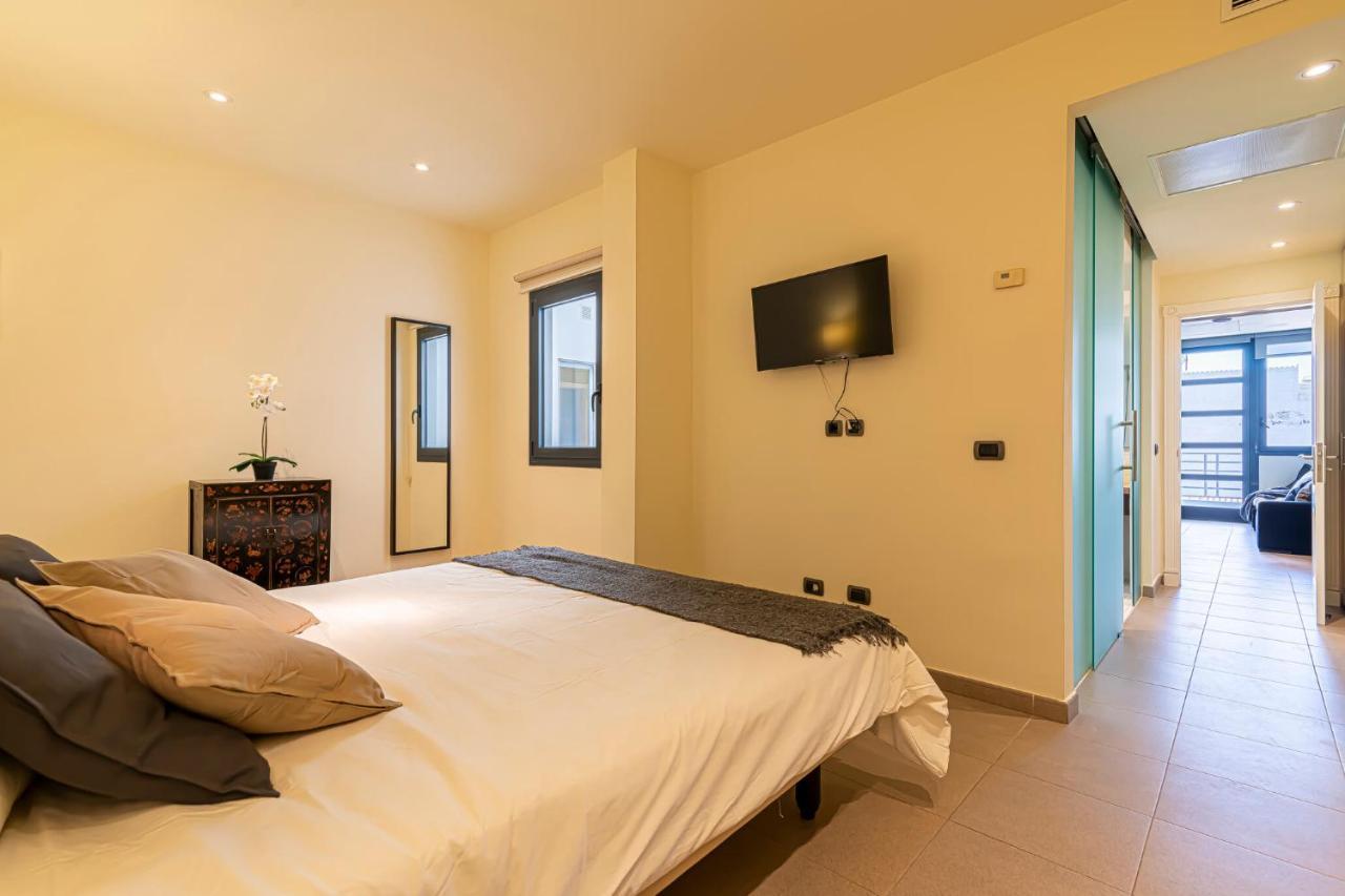 Luxury Holidays Suites, Playa De Los Cristianos Los Cristianos  Luaran gambar